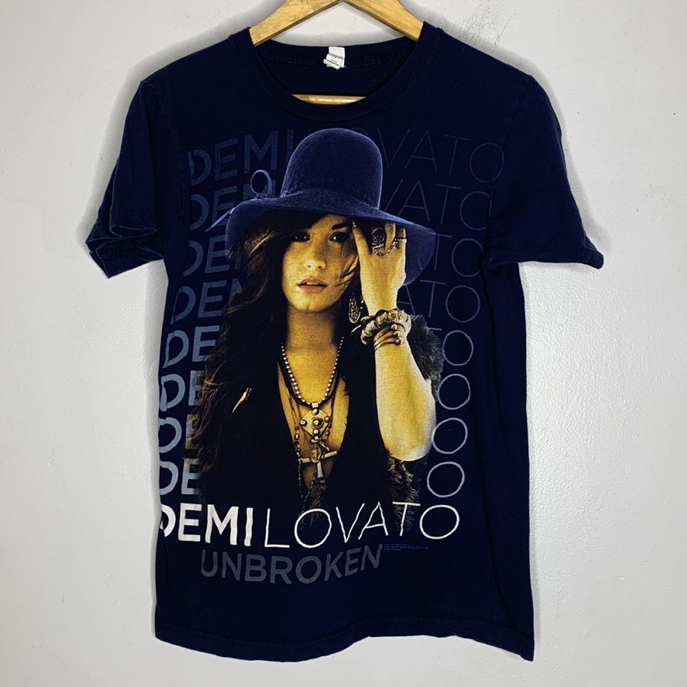 Demi Lavato unbroken‎ tour shirt